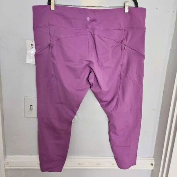 NWT Athleta Contender Laser Cut 7/8 Workout Tight | 2X - Picture 5 of 5